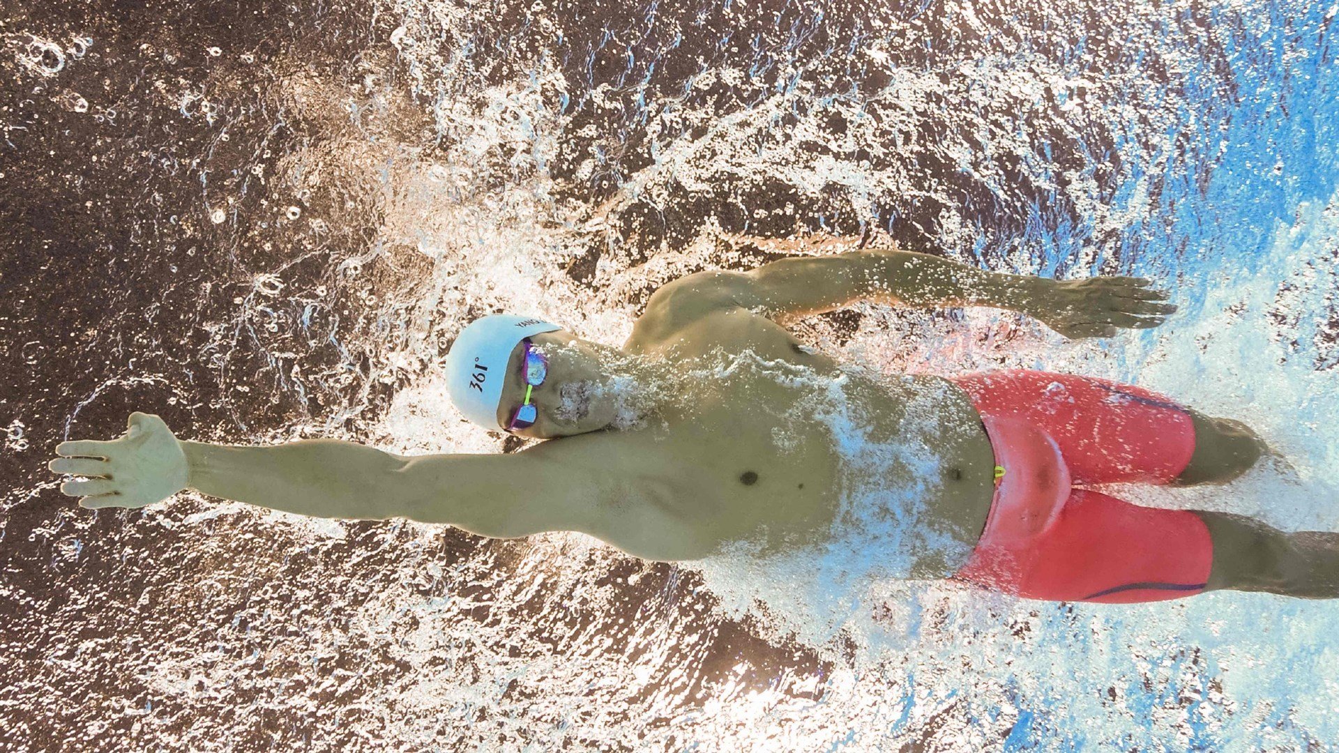 蛙泳中程瑞士节奏控制到位,蛙泳 speedo